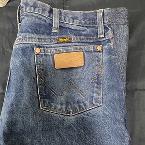 Wrangler Men’s Dark Blue Relaxed Fit Jeans with Leather Patch